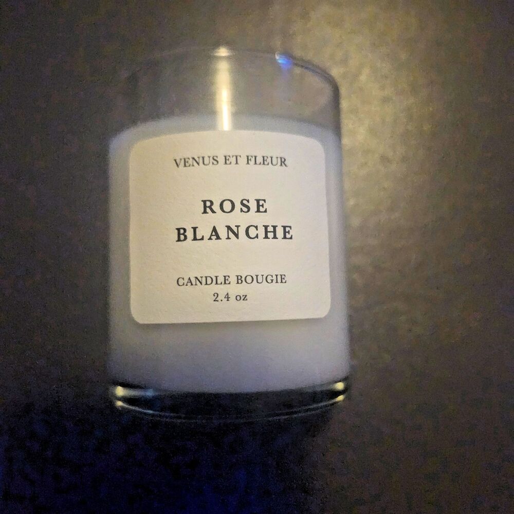 Venus Et Fleur Rose Blanche Votive 2.4 Oz Candle